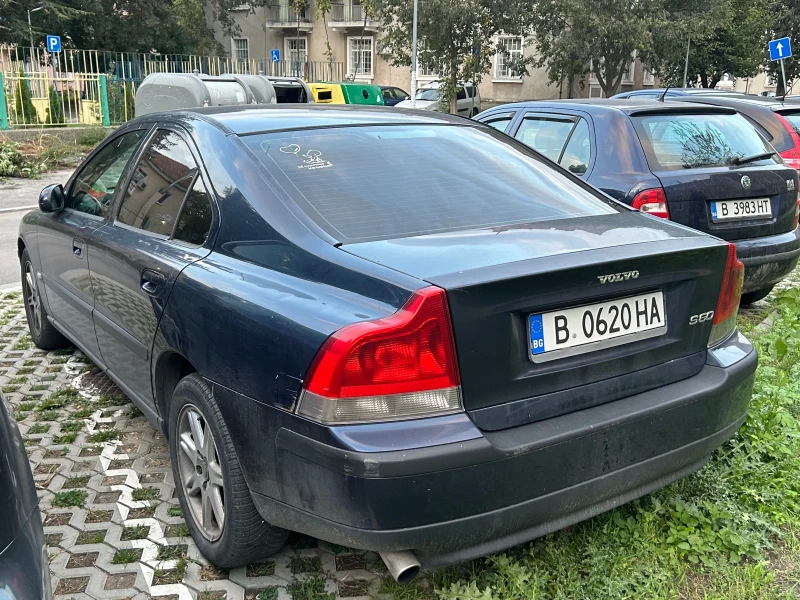 Volvo S60 2.4бензин, снимка 4 - Автомобили и джипове - 47659539