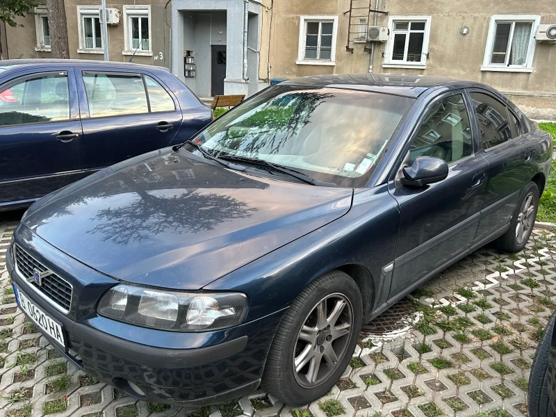 Volvo S60 2.4бензин, снимка 1 - Автомобили и джипове - 47659539