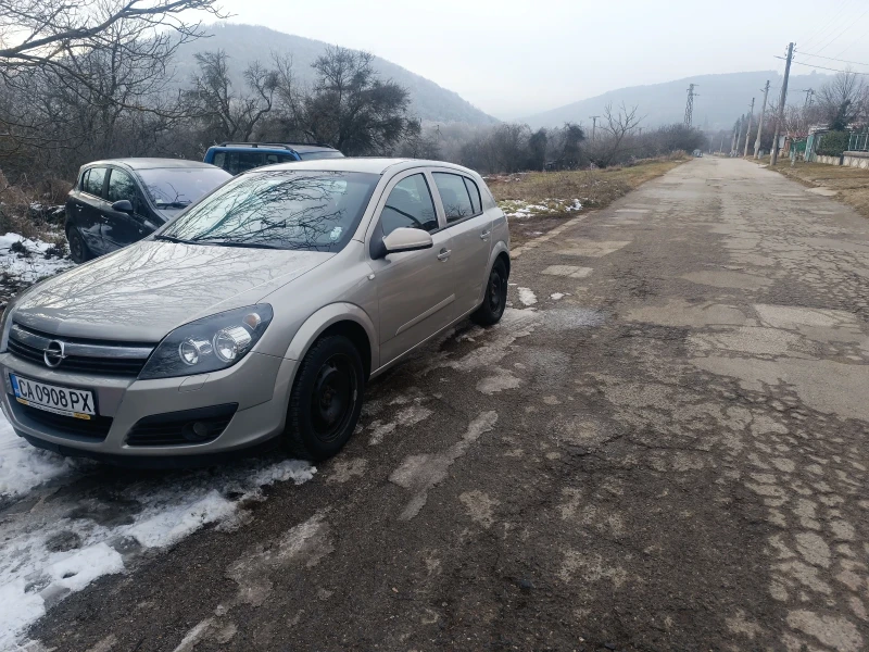 Opel Astra, снимка 2 - Автомобили и джипове - 48755717