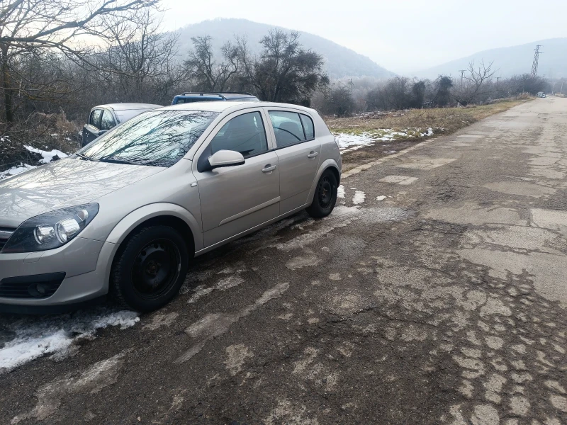 Opel Astra, снимка 3 - Автомобили и джипове - 48755717