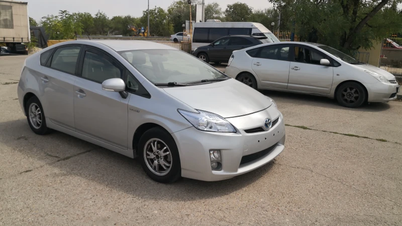 Toyota Prius 1.8, снимка 6 - Автомобили и джипове - 49455666