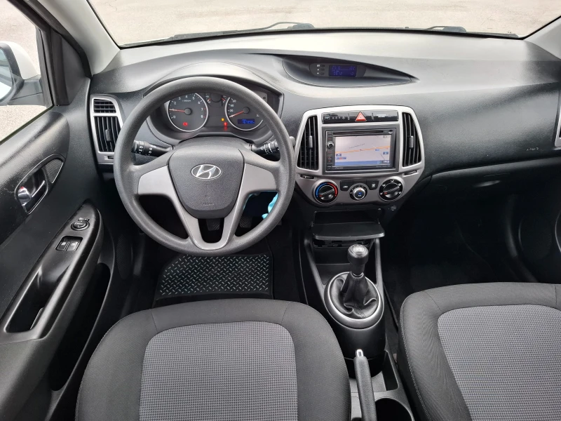 Hyundai I20 1.2 FACE LIFT NAVI, снимка 10 - Автомобили и джипове - 49658129