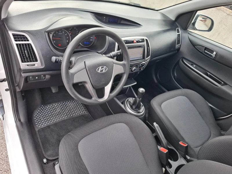 Hyundai I20 1.2 FACE LIFT NAVI, снимка 5 - Автомобили и джипове - 49658129