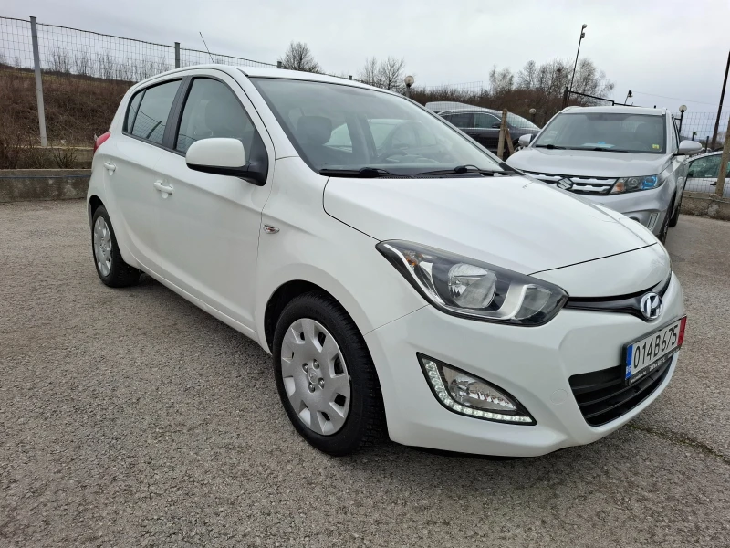 Hyundai I20 1.2 FACE LIFT NAVI, снимка 14 - Автомобили и джипове - 49658129