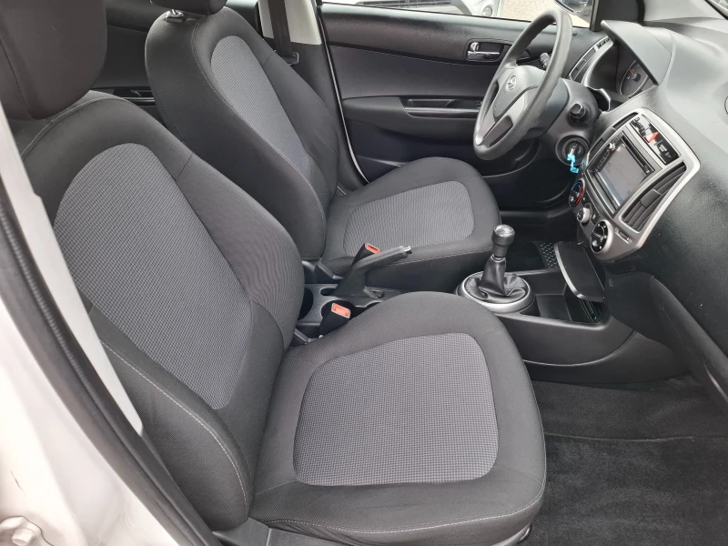 Hyundai I20 1.2 FACE LIFT NAVI, снимка 6 - Автомобили и джипове - 49658129