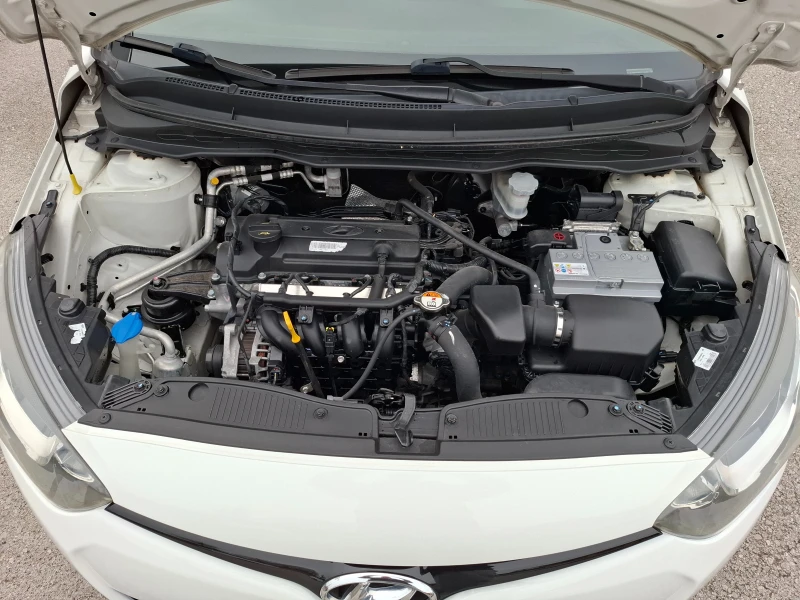 Hyundai I20 1.2 FACE LIFT NAVI, снимка 13 - Автомобили и джипове - 49658129