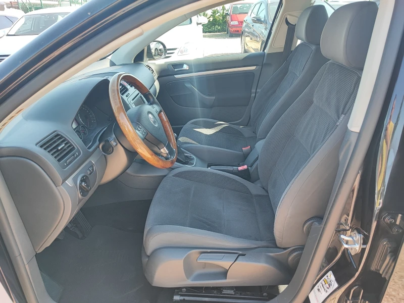 VW Jetta, снимка 11 - Автомобили и джипове - 50879451