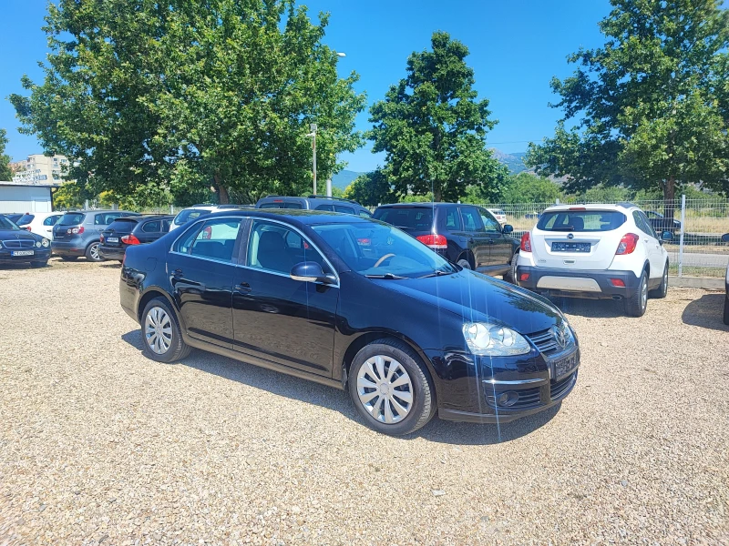 VW Jetta, снимка 4 - Автомобили и джипове - 50879451