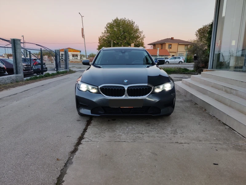 BMW 320 x-Drive, снимка 2 - Автомобили и джипове - 52373609