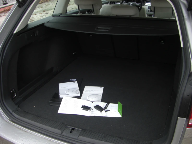 VW Passat TDI NAVI AVTOMAT EURO 6B, снимка 16 - Автомобили и джипове - 52572379