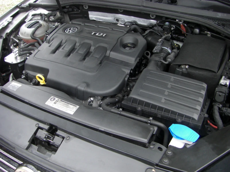 VW Passat TDI NAVI AVTOMAT EURO 6B, снимка 17 - Автомобили и джипове - 52572379
