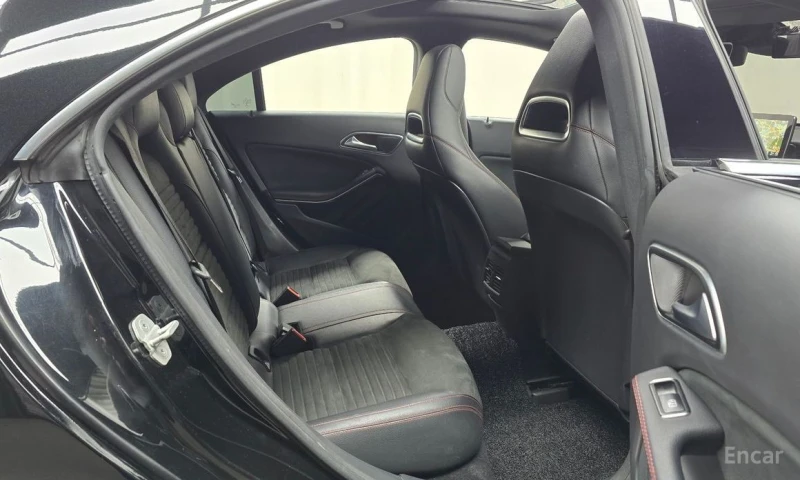Mercedes-Benz CLA 250, снимка 12 - Автомобили и джипове - 53187989