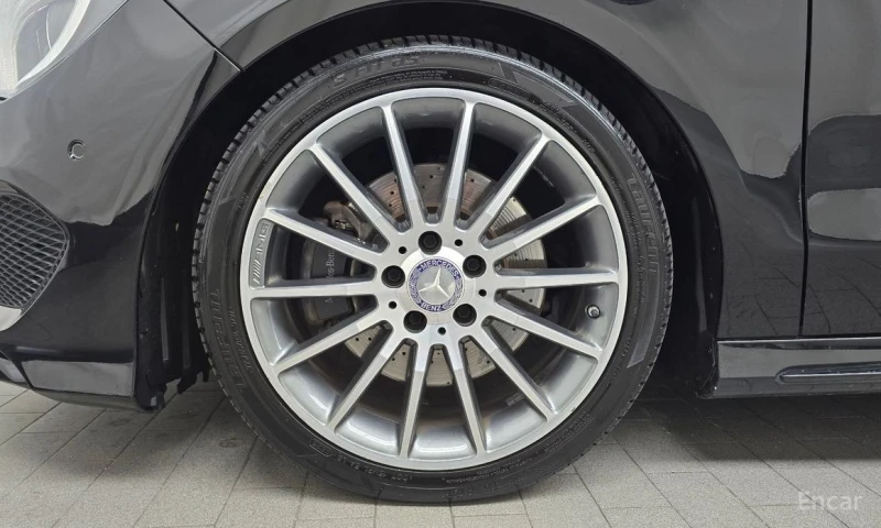 Mercedes-Benz CLA 250, снимка 5 - Автомобили и джипове - 53187989