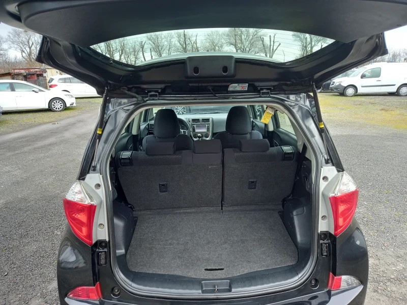 Toyota Verso S 1.33 vvti, снимка 11 - Автомобили и джипове - 53511122