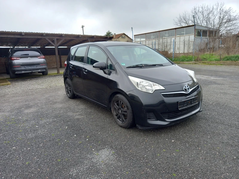 Toyota Verso S 1.33 vvti, снимка 2 - Автомобили и джипове - 53511122