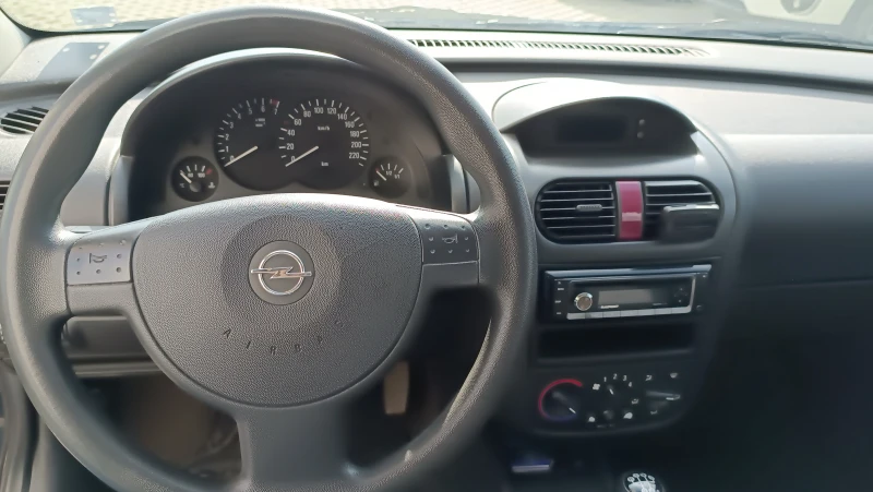 Opel Corsa C 1.2i, Климатик, снимка 16 - Автомобили и джипове - 53575687
