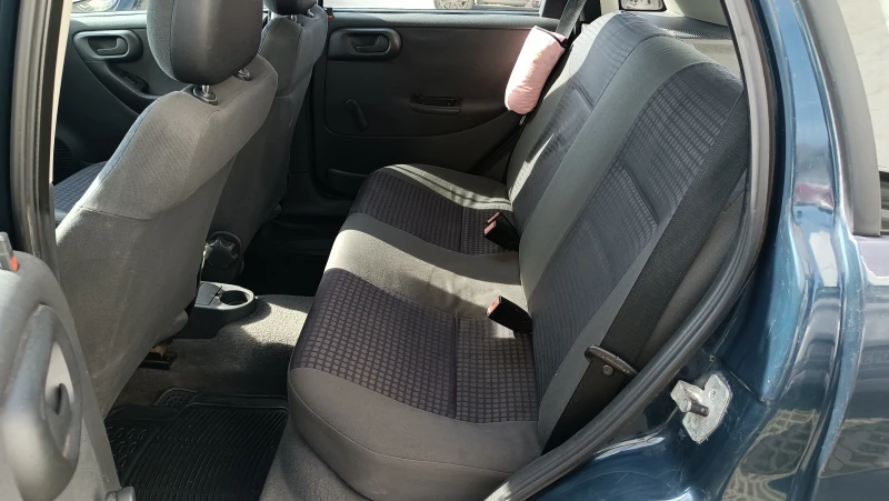 Opel Corsa C 1.2i, Климатик, снимка 13 - Автомобили и джипове - 53575687
