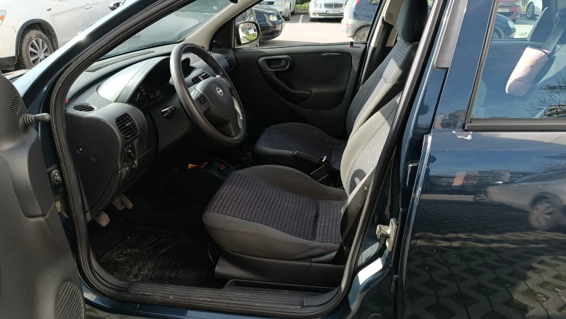 Opel Corsa C 1.2i, Климатик, снимка 11 - Автомобили и джипове - 53575687