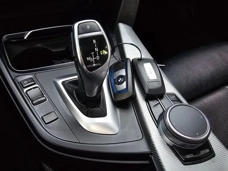 BMW 330 I | M SPORTS| DISTRONIC| HEAD UP| �������  | Mobile.bg � ����������� 13