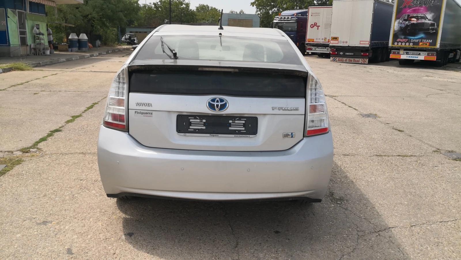 Toyota Prius 1.8 - изображение 4