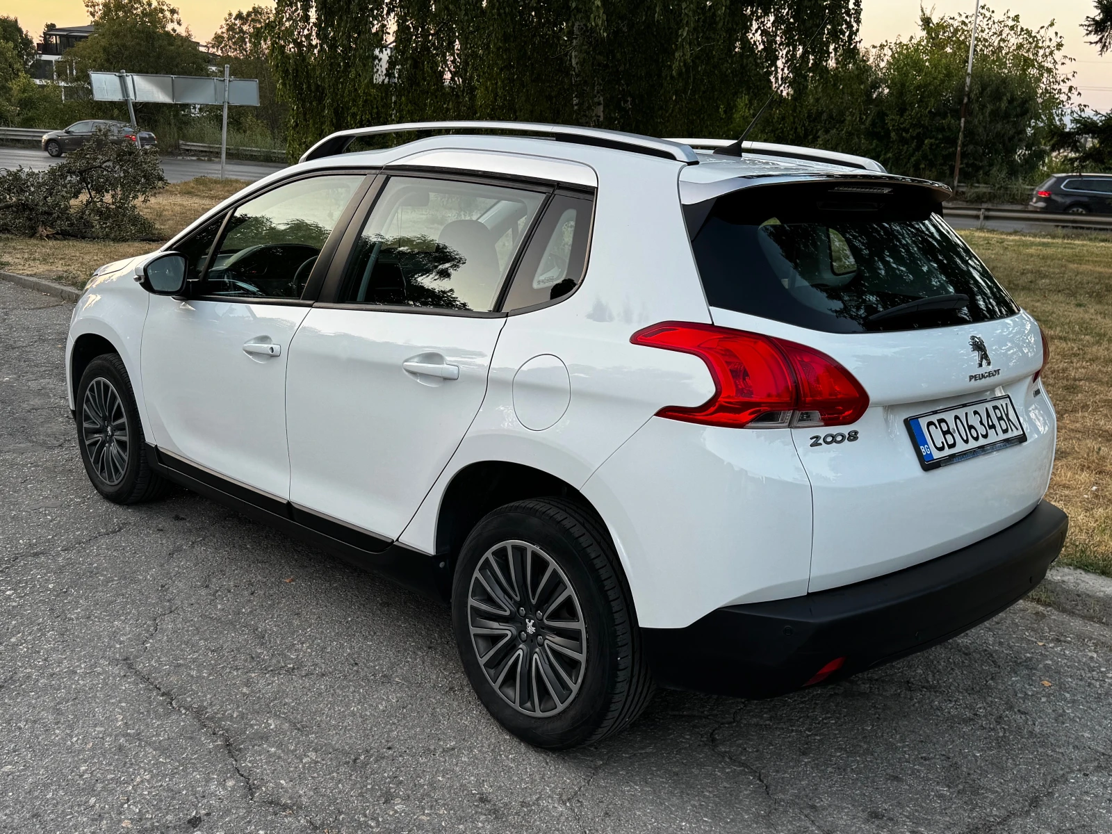 Peugeot 2008 1.6hdi 100к.с - изображение 7