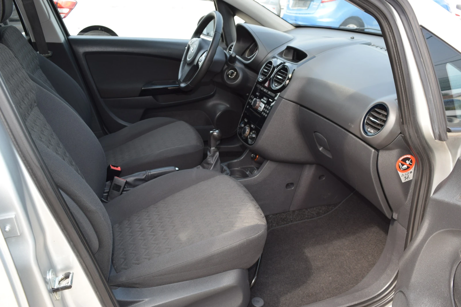 Opel Corsa 1, 2i+ Газ* 86 кс* Euro5B - изображение 10