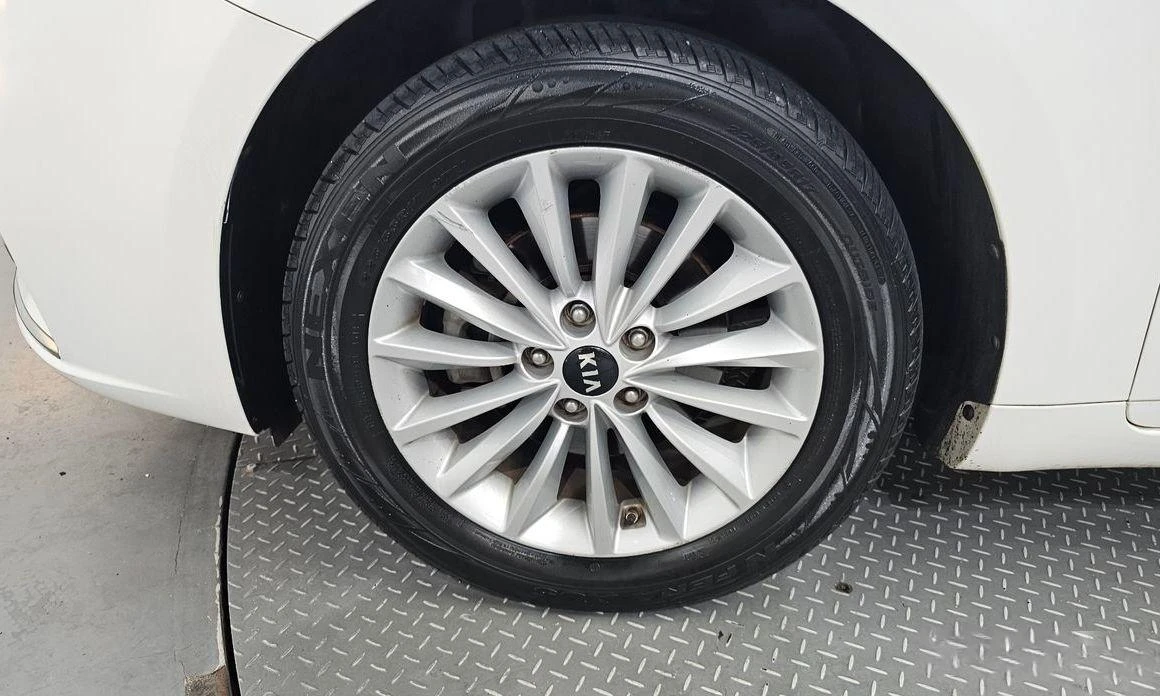 Kia K7 3.0 LPI  Deluxe * НАЙ-ДОБРА ЦЕНА В БЪЛГАРИЯ*  - изображение 5