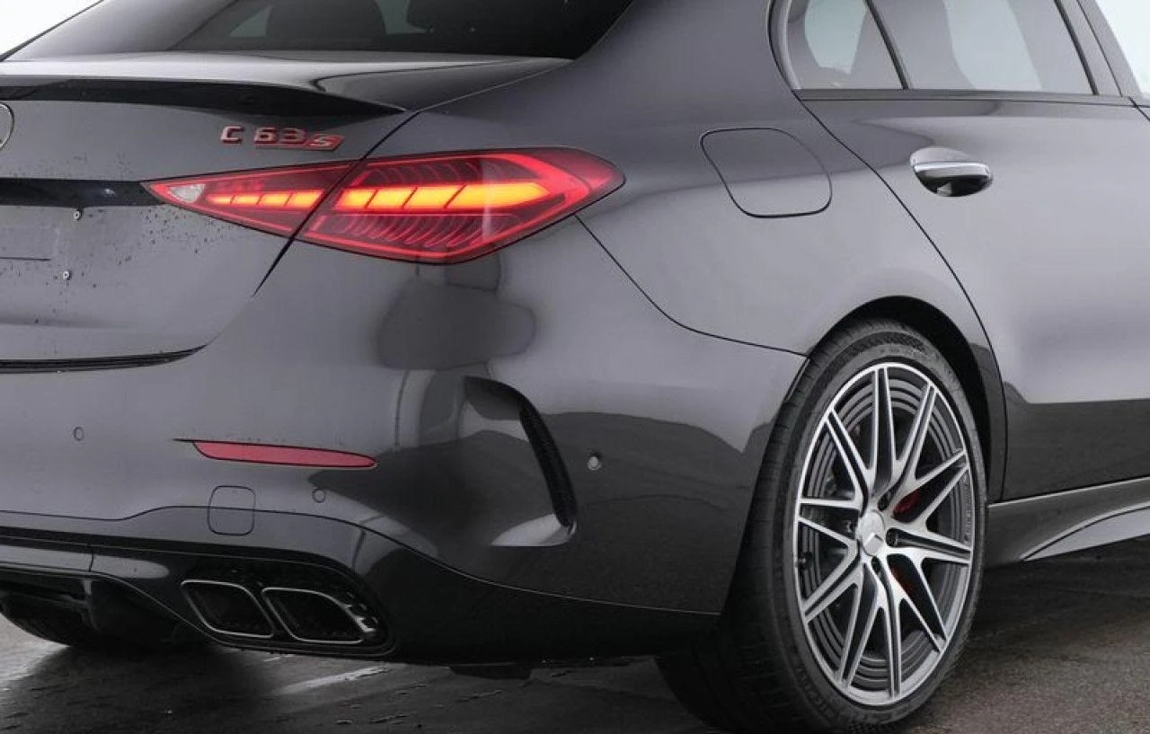 Mercedes-Benz C 63 AMG 4-MATIC E-PERFORMANCE BURMESTER 360 NIGHT-PAKET - изображение 4