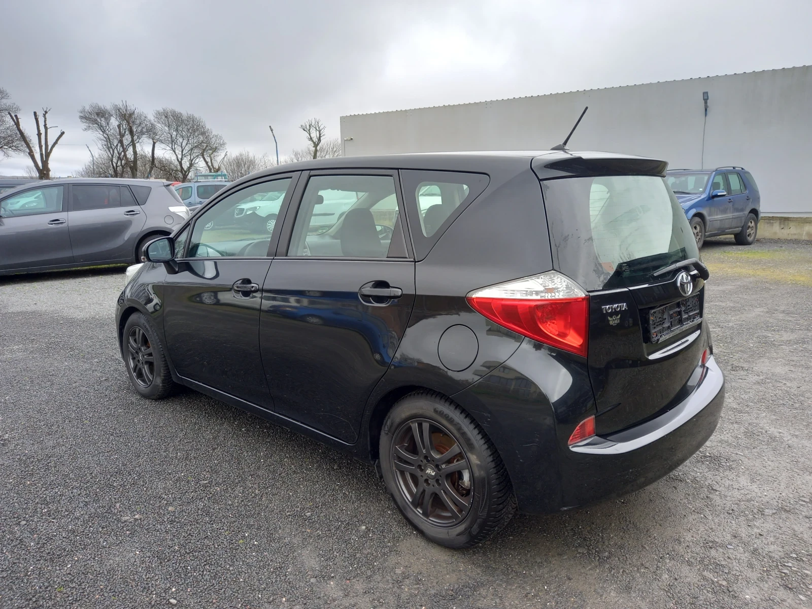 Toyota Verso S 1.33 vvti - изображение 6