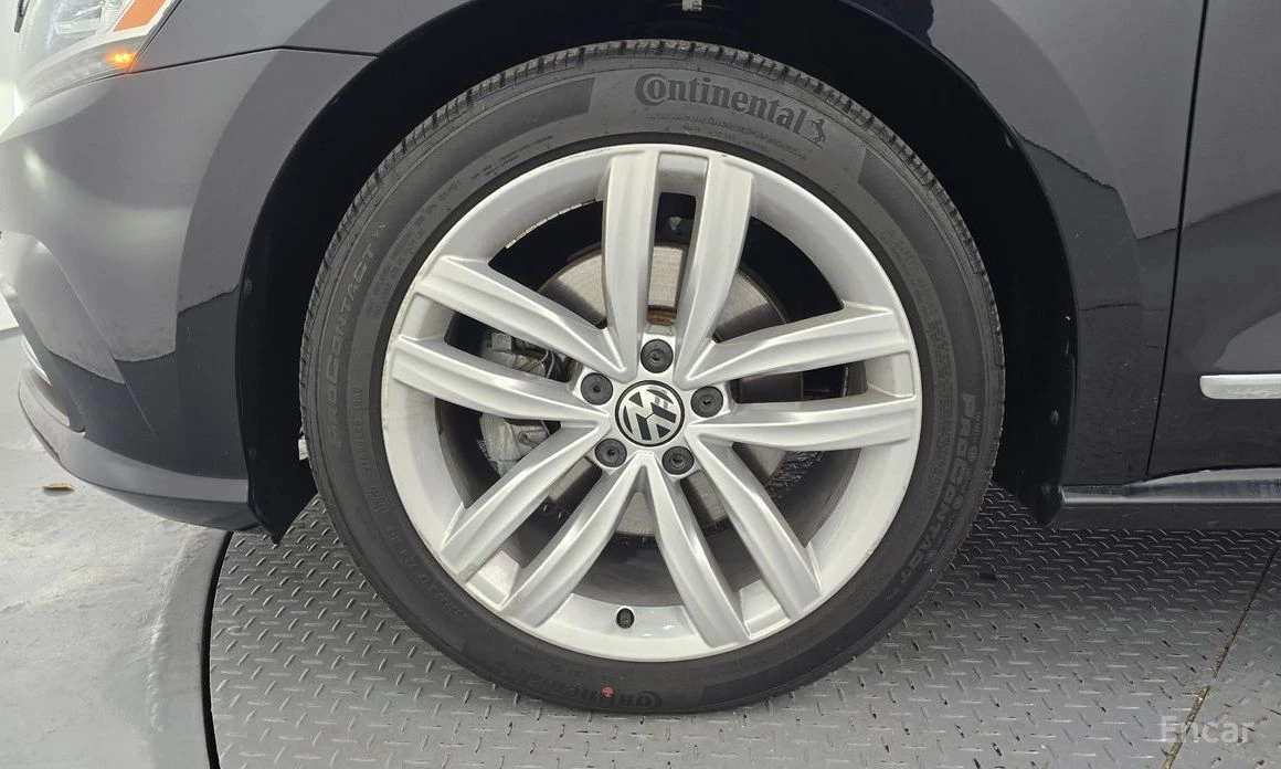 VW Passat, снимка 5 - Автомобили и джипове - 53940949