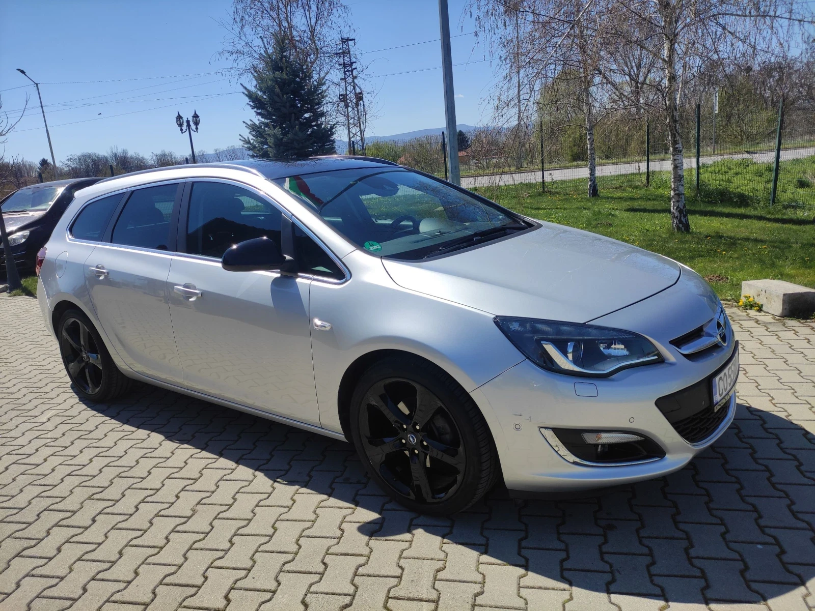 Opel Astra Sport Tourer , снимка 4 - Автомобили и джипове - 53953233