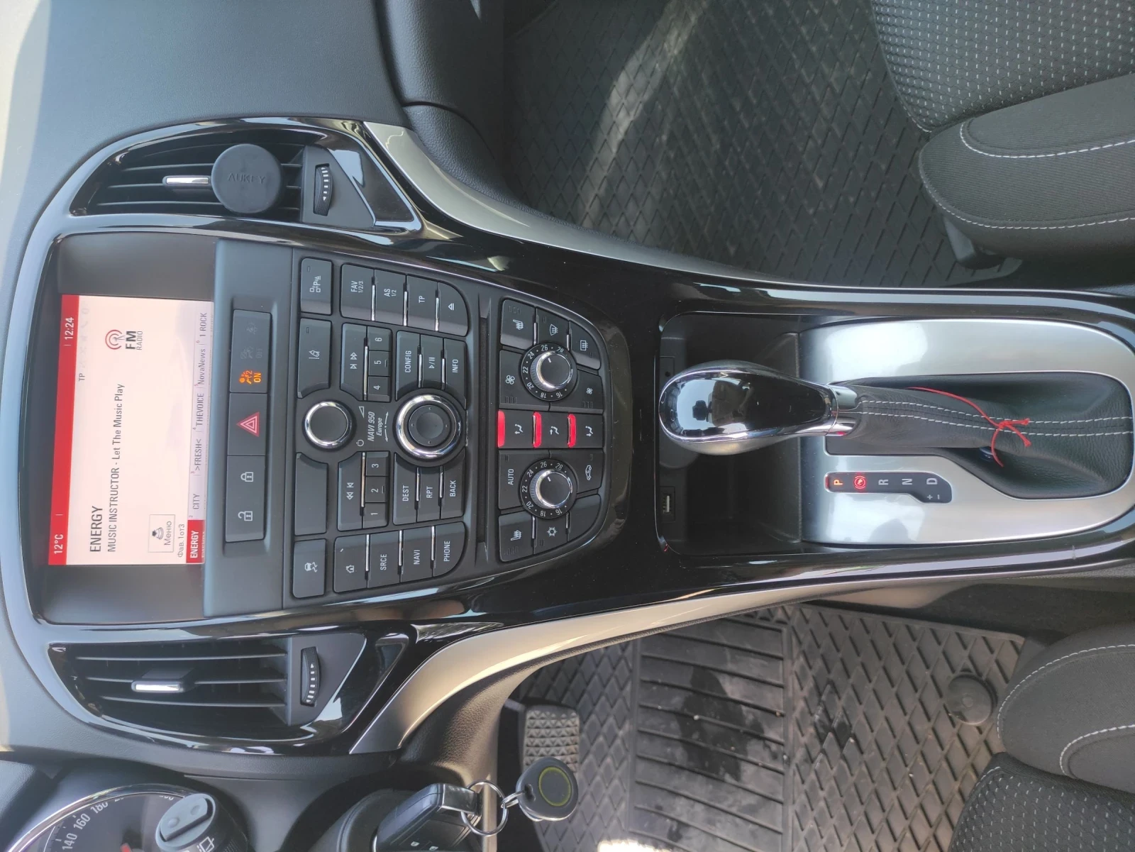 Opel Astra Sport Tourer , снимка 10 - Автомобили и джипове - 53953233