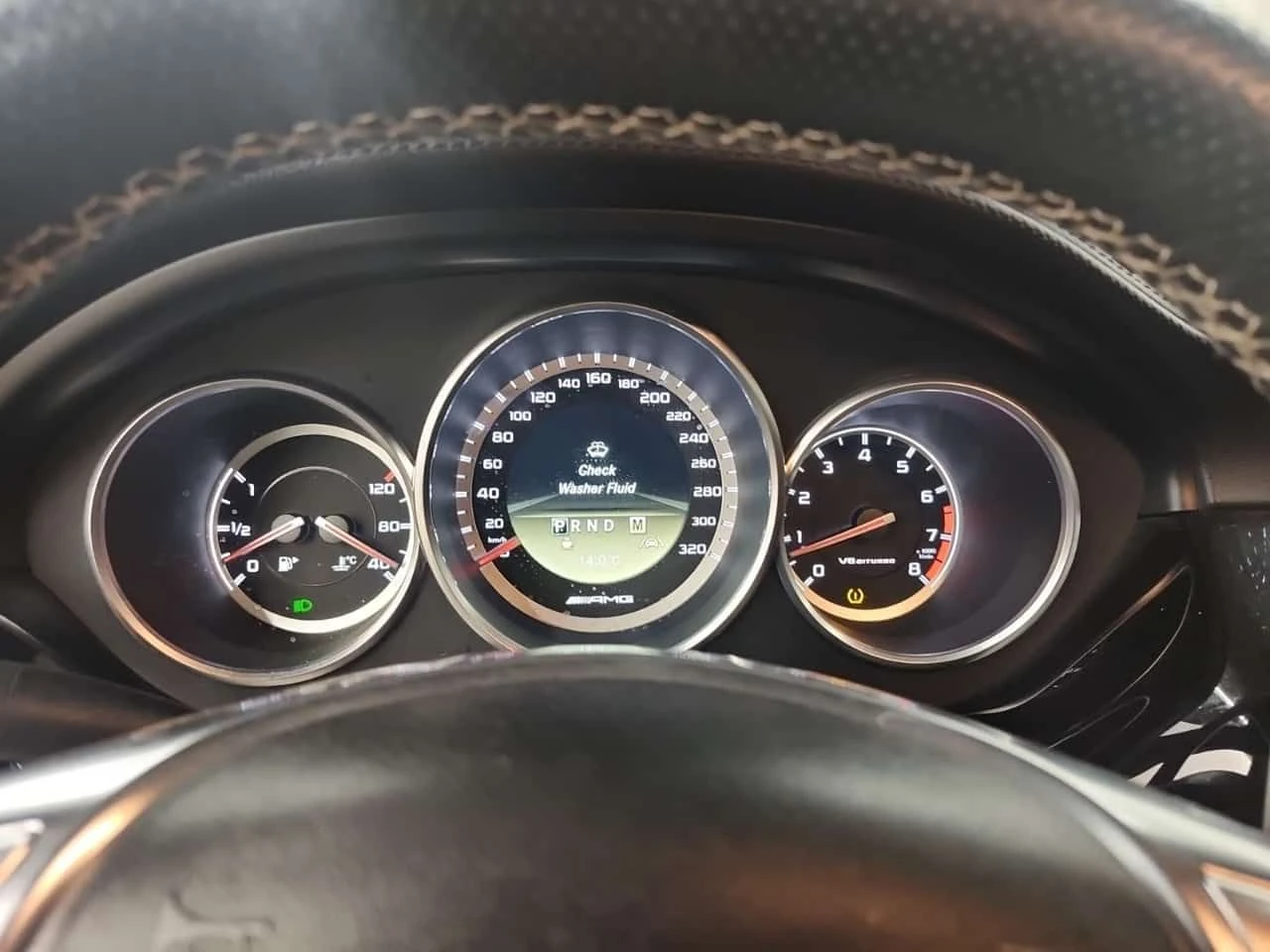 Mercedes-Benz CLS 63 AMG * CARFAX * ОБДУХВАНЕ * HARMAN * PANO, снимка 9 - Автомобили и джипове - 54077143