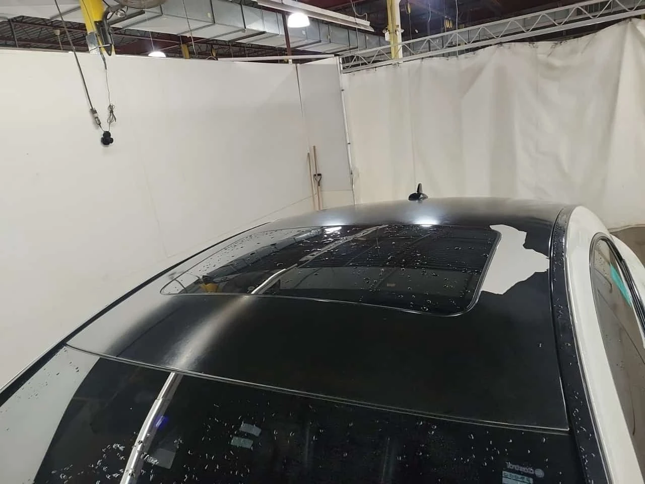 Mercedes-Benz CLS 63 AMG * CARFAX * ОБДУХВАНЕ * HARMAN * PANO, снимка 7 - Автомобили и джипове - 54077143