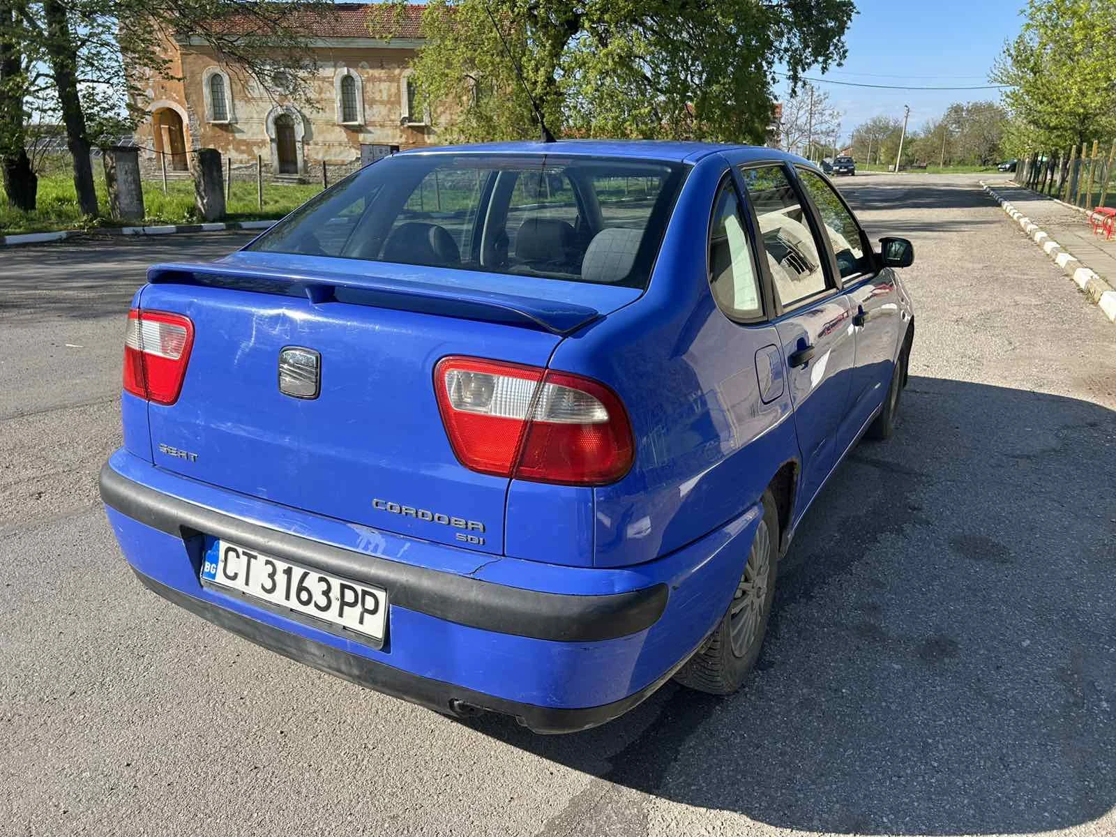 Seat Cordoba 1.9 SDI, снимка 11 - Автомобили и джипове - 54317458