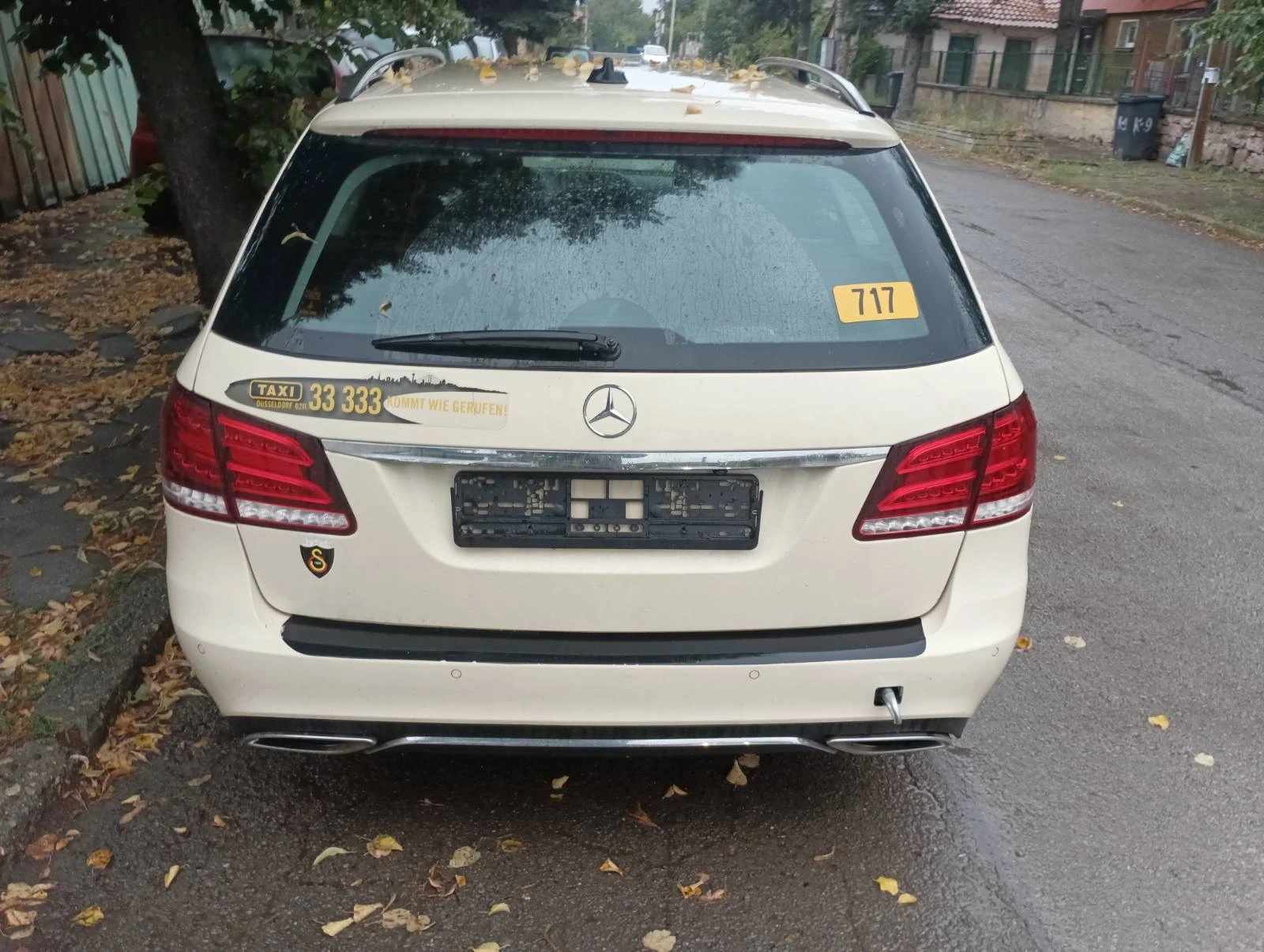 Mercedes-Benz E 220, снимка 4 - Автомобили и джипове - 54641731