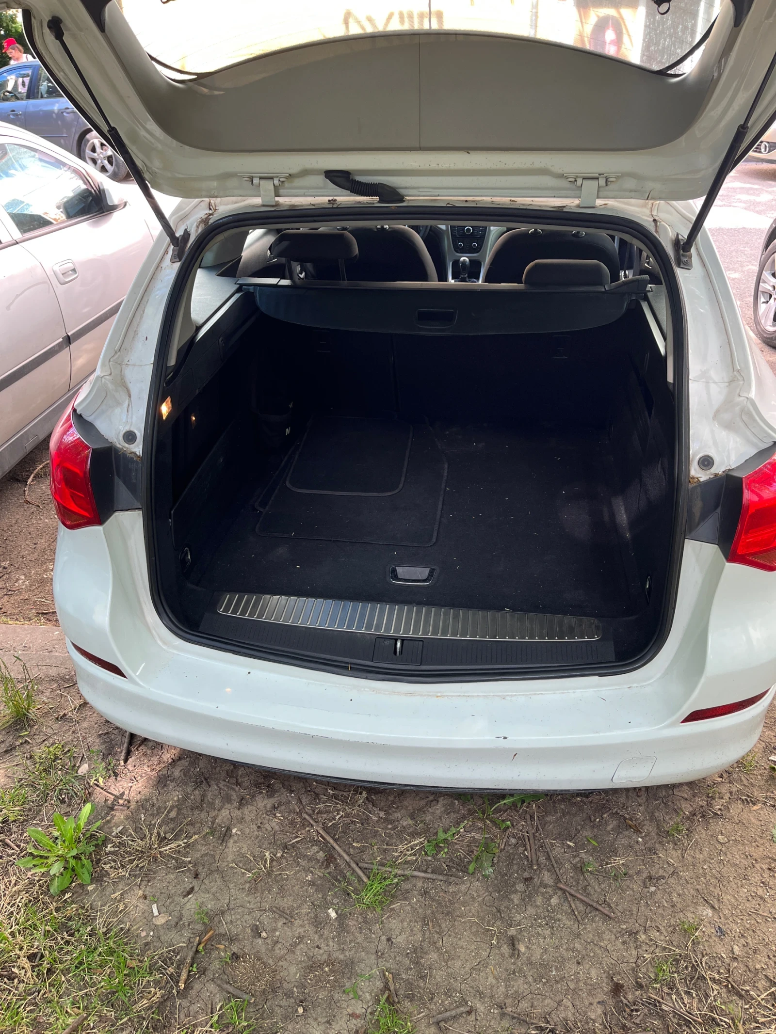 Opel Astra 1.7 cdti 125 кс, снимка 11 - Автомобили и джипове - 55137042