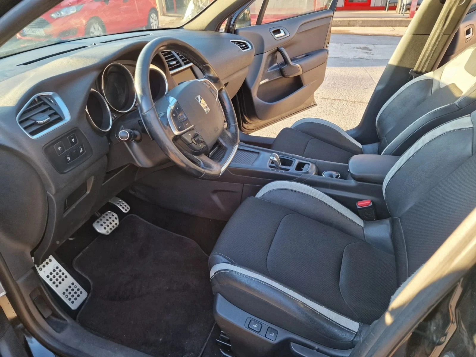 Citroen DS4, снимка 9 - Автомобили и джипове - 55264964