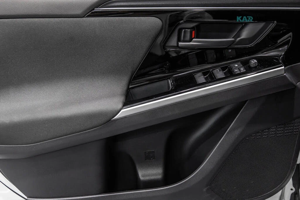 Toyota bZ4X LE* ПОДГРЕВ* КАМЕРА* NAVI* LED* , снимка 8 - Автомобили и джипове - 55377245