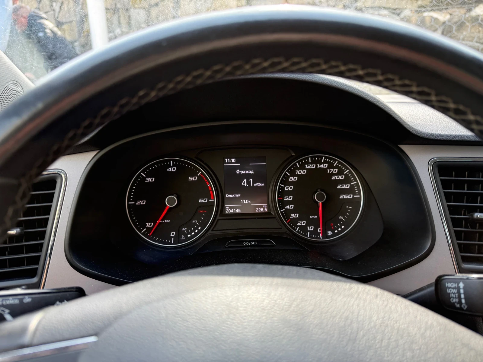 Seat Leon 1.6 TDI, 115 кс, Full LED, снимка 10 - Автомобили и джипове - 55379637