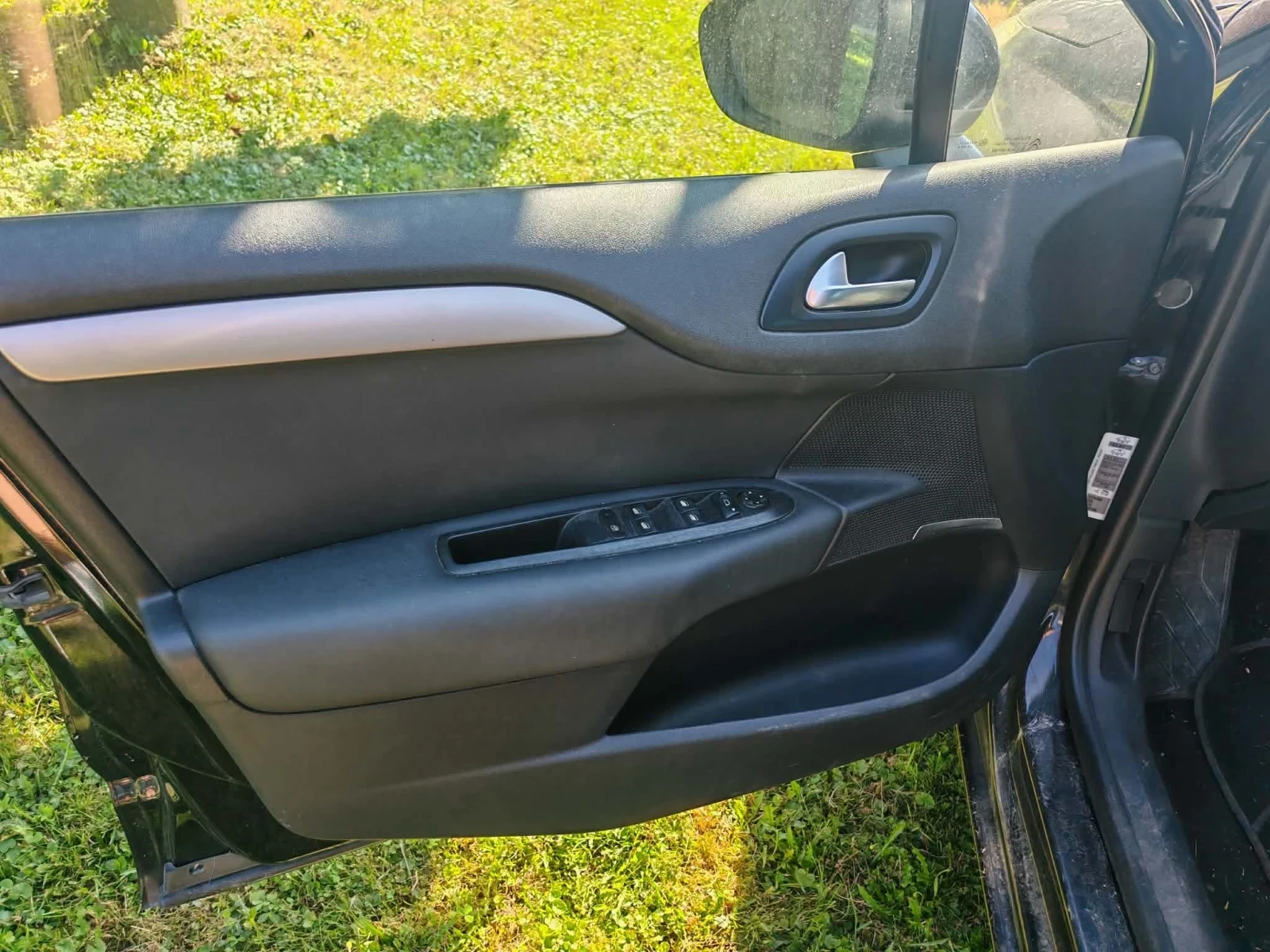 Citroen C4 1.4Vti 70kw, снимка 8 - Автомобили и джипове - 55476277