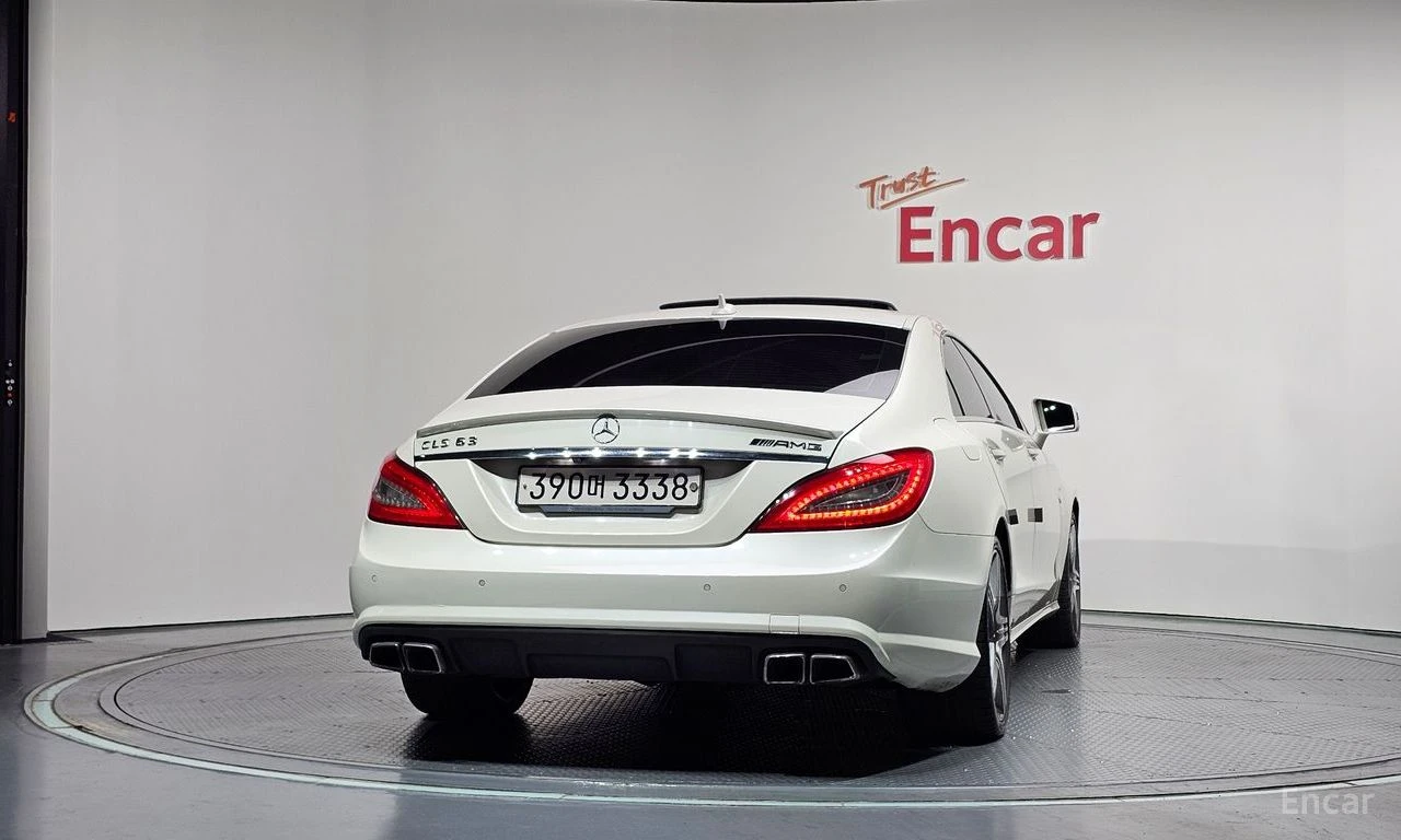 Mercedes-Benz CLS 63 AMG HARMON* KARDON* ДИСТРОНИК* ОБДУХВАНЕ* МАСАЖ* 360КА, снимка 4 - Автомобили и джипове - 55586937