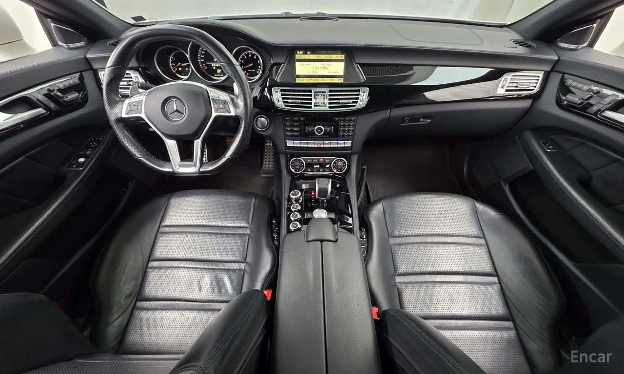 Mercedes-Benz CLS 63 AMG HARMON* KARDON* ДИСТРОНИК* ОБДУХВАНЕ* МАСАЖ* 360КА, снимка 7 - Автомобили и джипове - 55586937