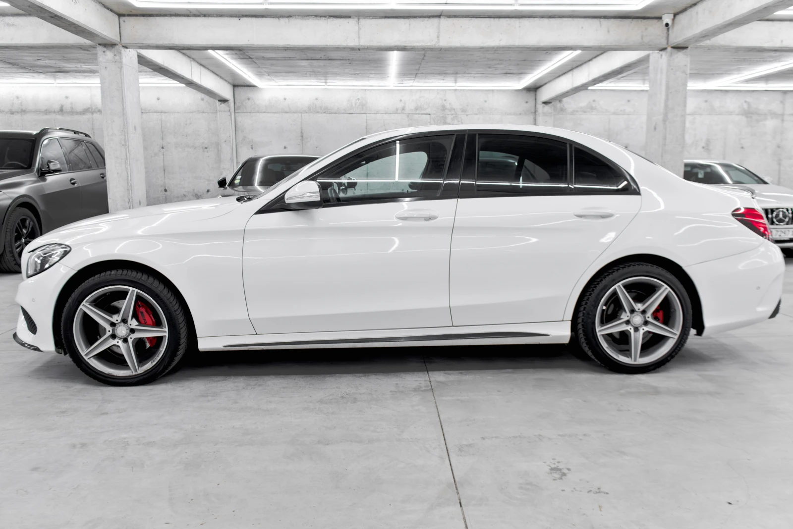Mercedes-Benz C 180 AMG Line, снимка 8 - Автомобили и джипове - 56196586