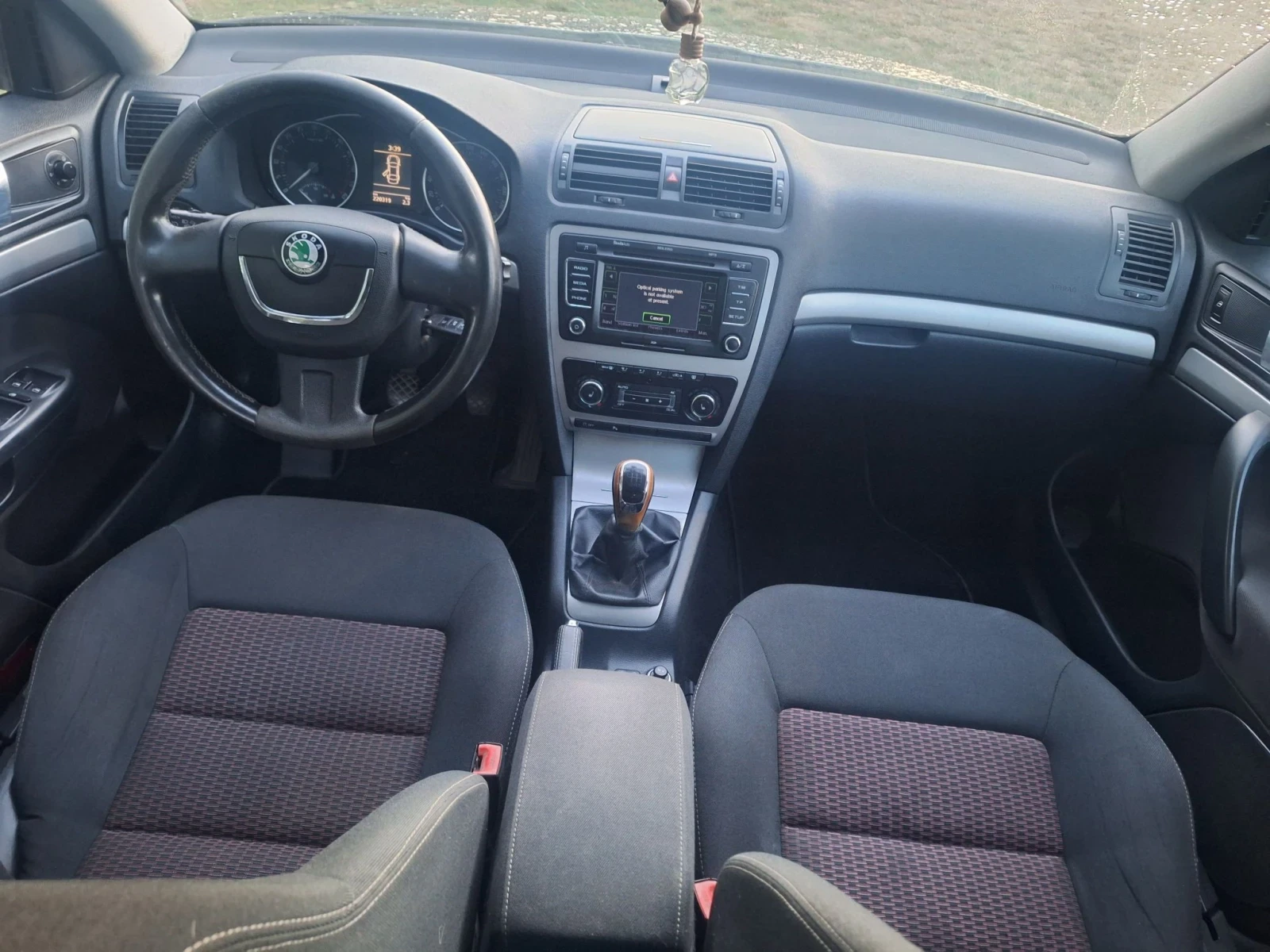 Skoda Octavia 1.6 105�.�.4�4 212�.��. | Mobile.bg � ����������� 6