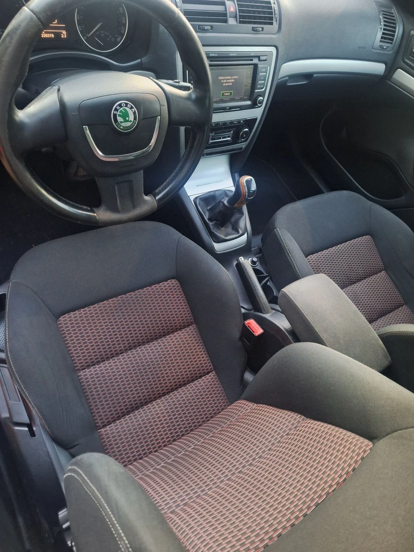 Skoda Octavia 1.6 105�.�.4�4 212�.��. | Mobile.bg � ����������� 12
