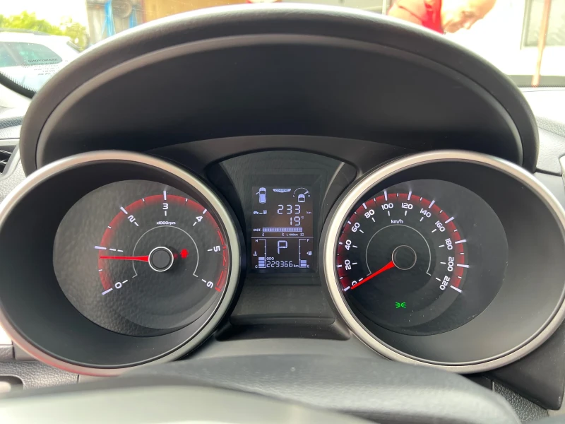 SsangYong Tivoli 1.6HDI, снимка 15 - Автомобили и джипове - 51888977