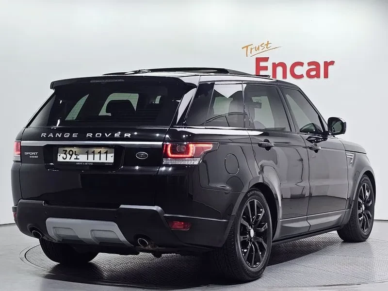 Land Rover Range Rover Sport 3.0, снимка 2 - Автомобили и джипове - 54500046