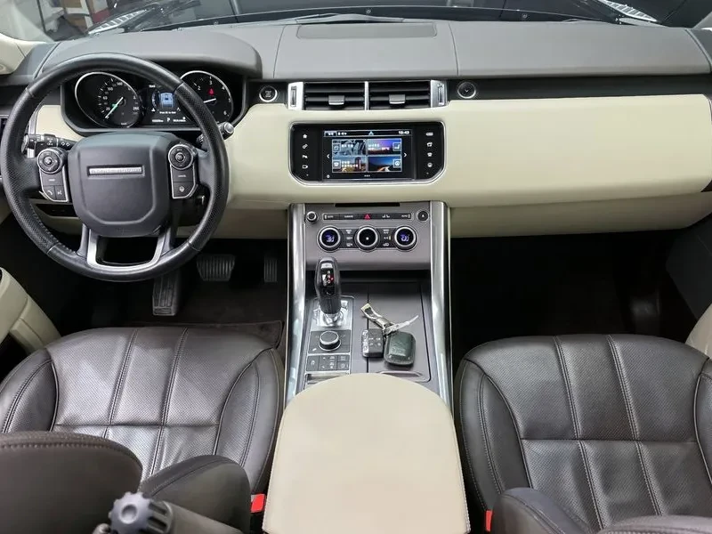 Land Rover Range Rover Sport 3.0, снимка 7 - Автомобили и джипове - 54500046
