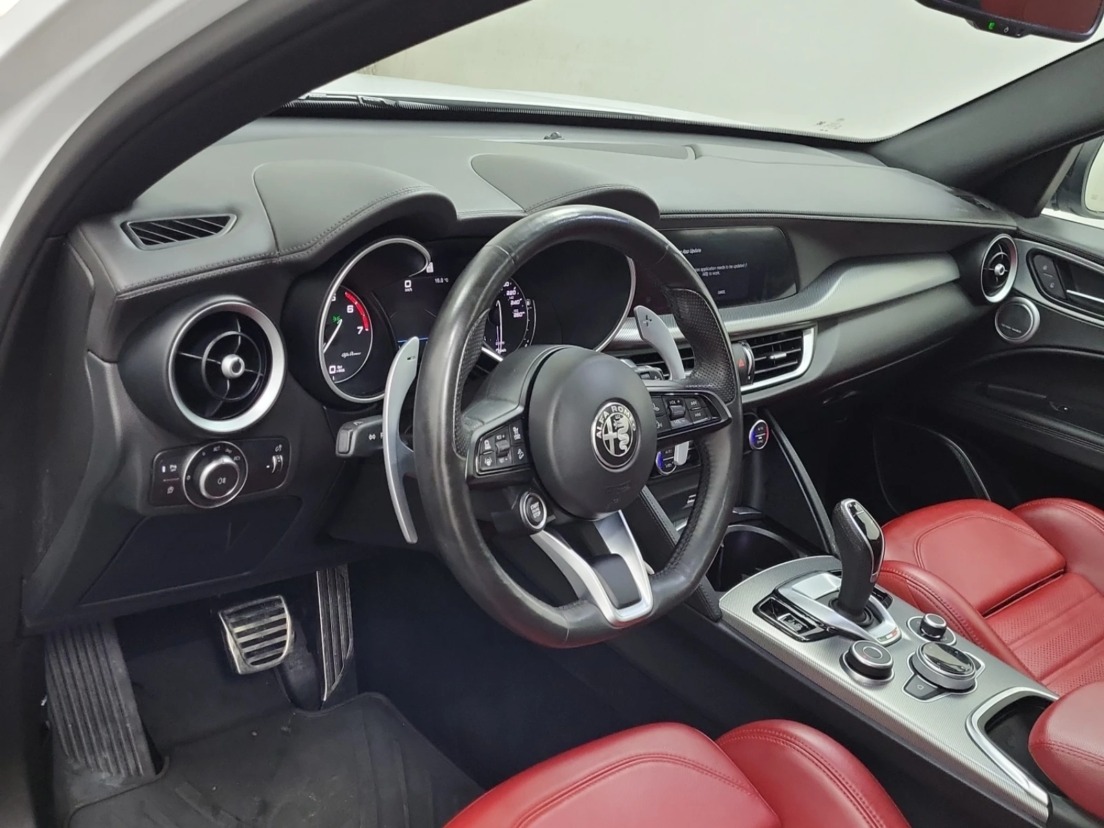 Alfa Romeo Stelvio VELOCE AWD 280кс * Възможност за Лизинг*  - изображение 9